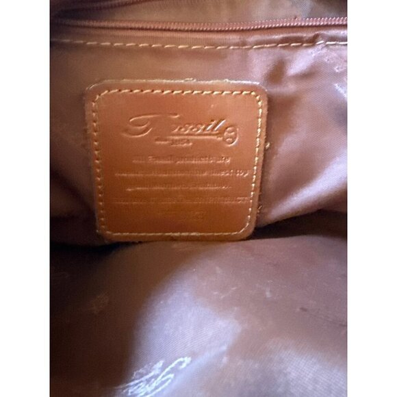 Fossil Genuine Leather Shoulder Bag With Zippered Pocket & Adjustable Strap - Picture 7 of 8